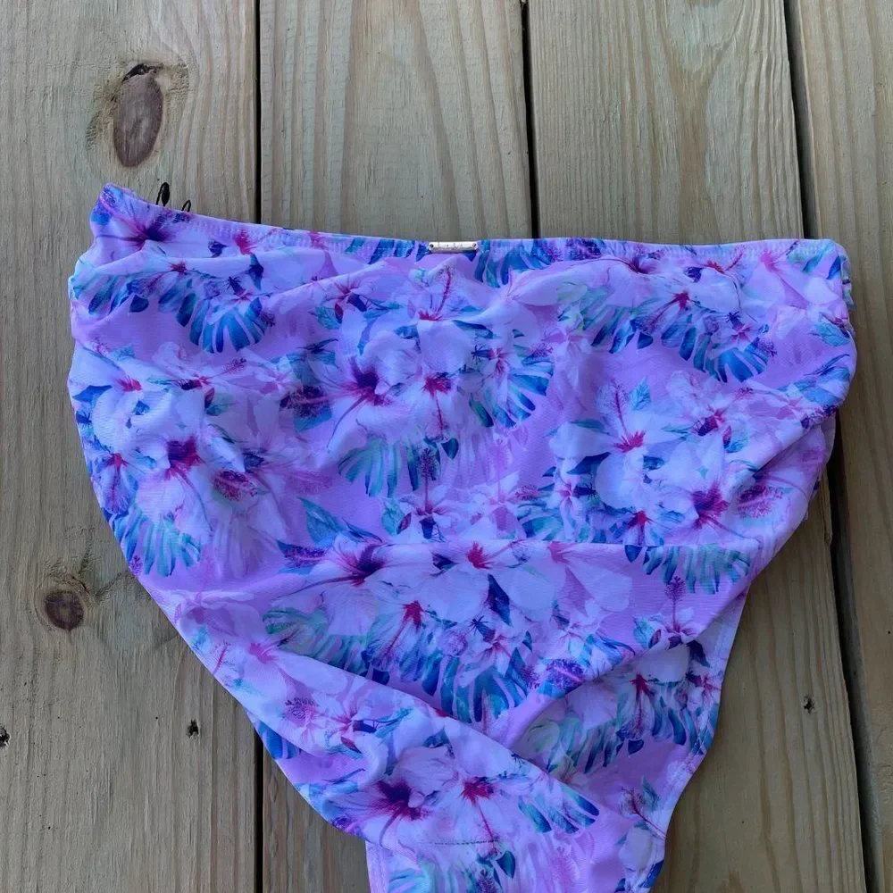 Nicole Miller Pink Floral Two-Piece Swim Set – Size Large (NWT)